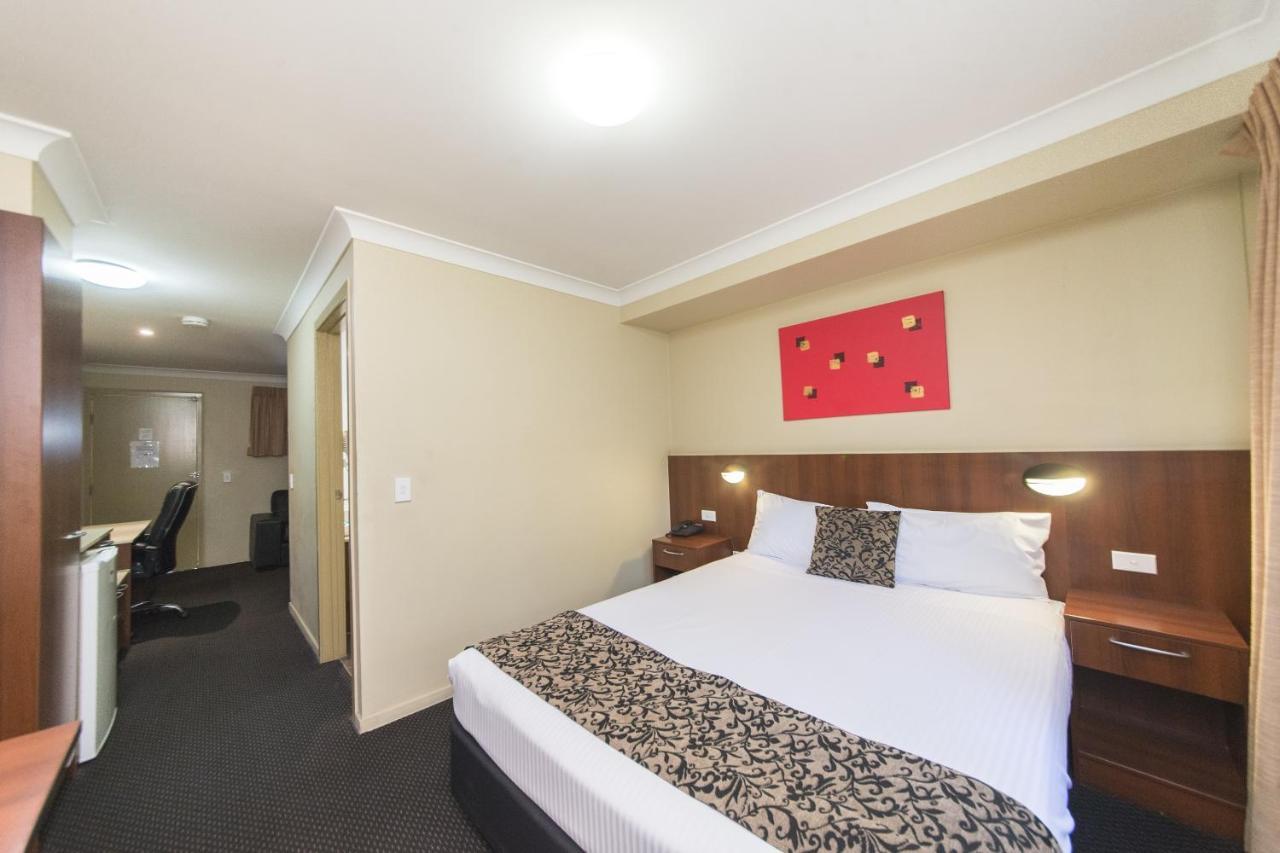 Rocky Motor Motel 4*